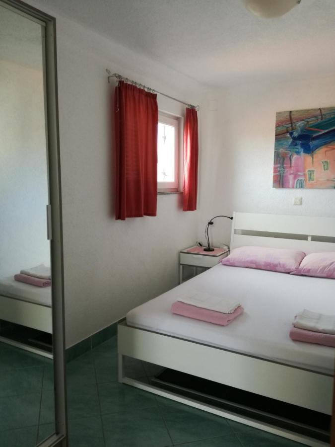 Apartman Jasmina Pola Esterno foto